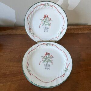 Set Of 4 Corelle "Callaway Holiday" Bread Salad Plates Christmas Tree Ivy 7 1/4”